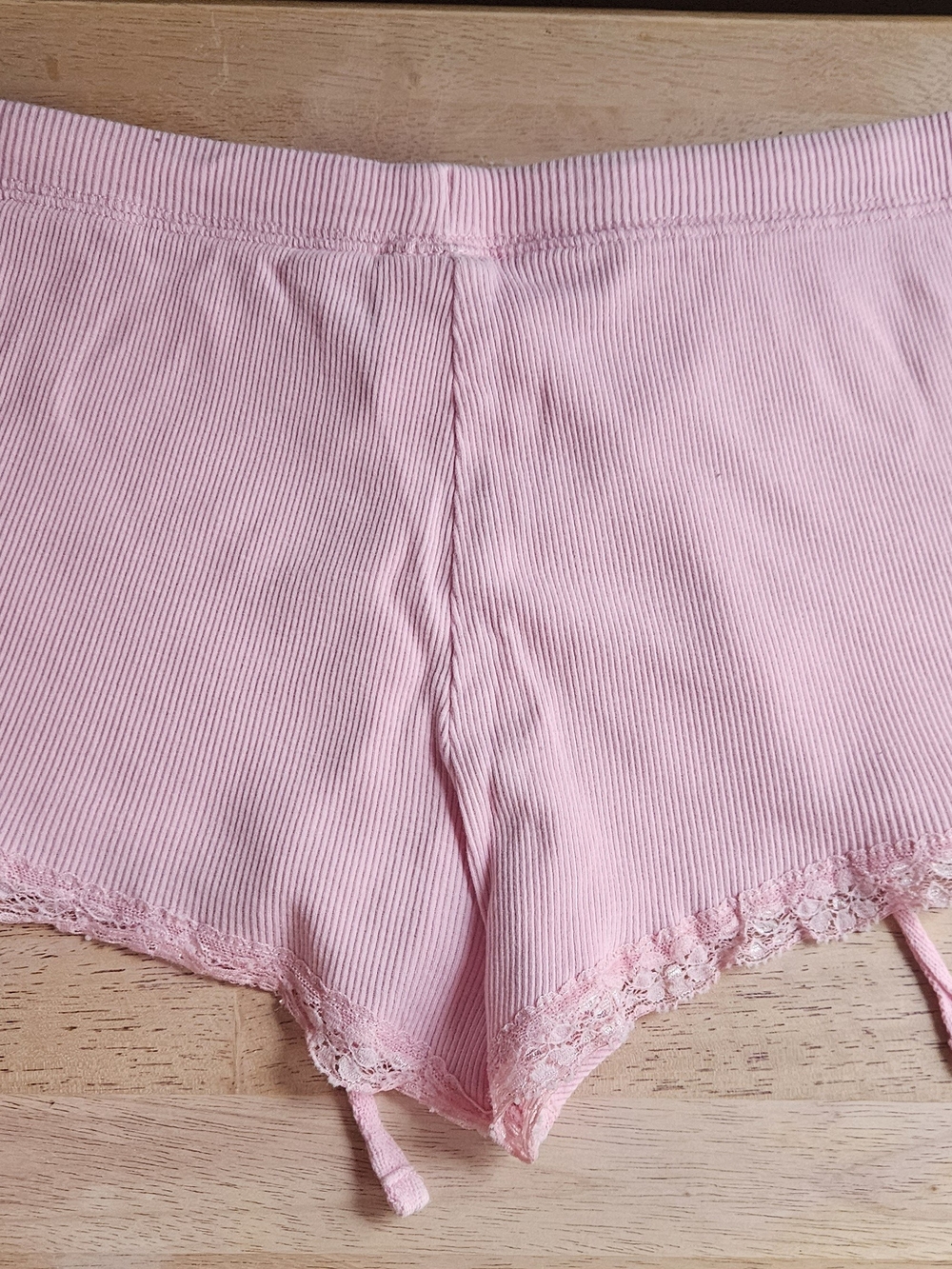 Hello Kitty Light Pink Lace-Trim Pajama Set. - Picture 4 of 6